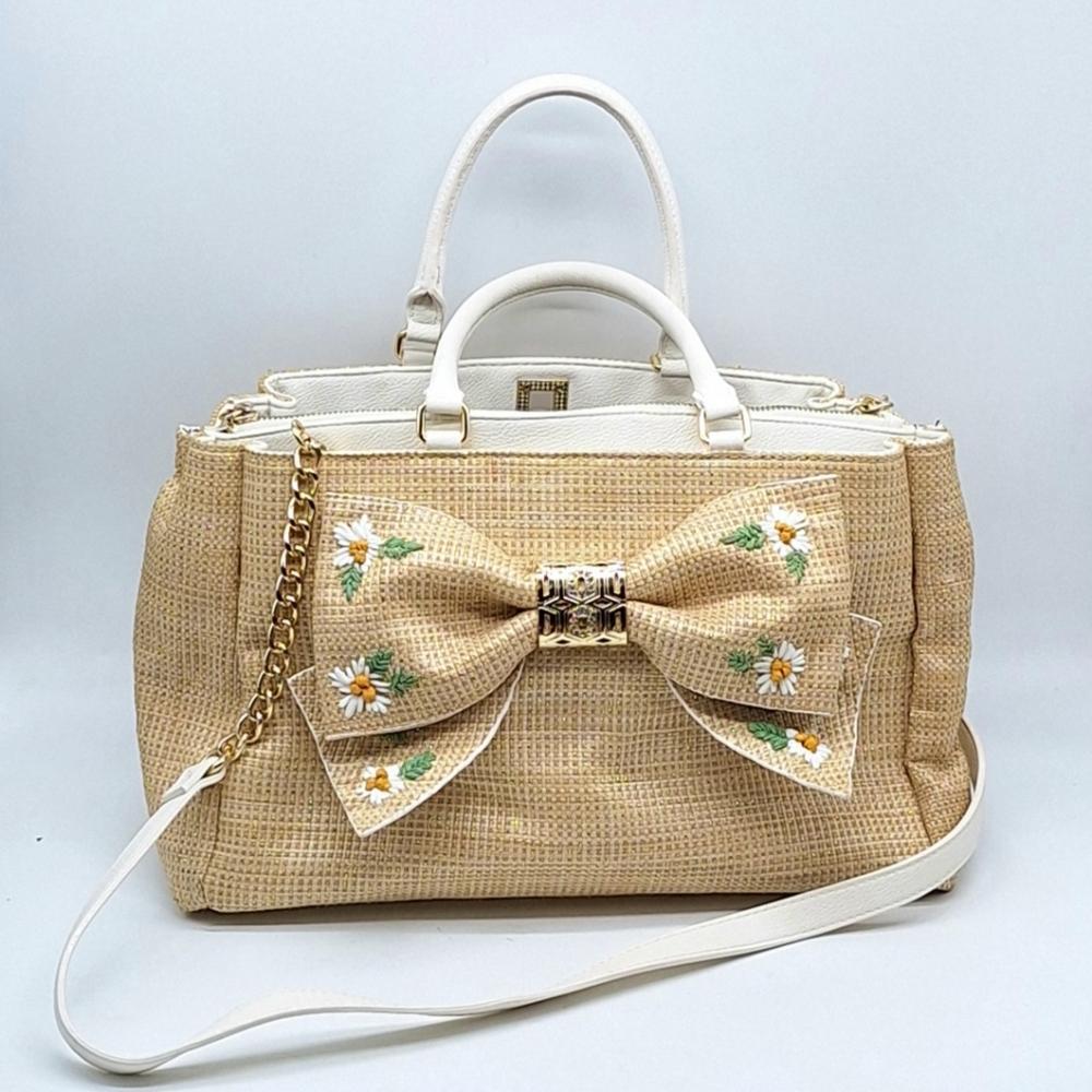 Betsey Johnson Daisy'd & Confused Satchel Purse‎